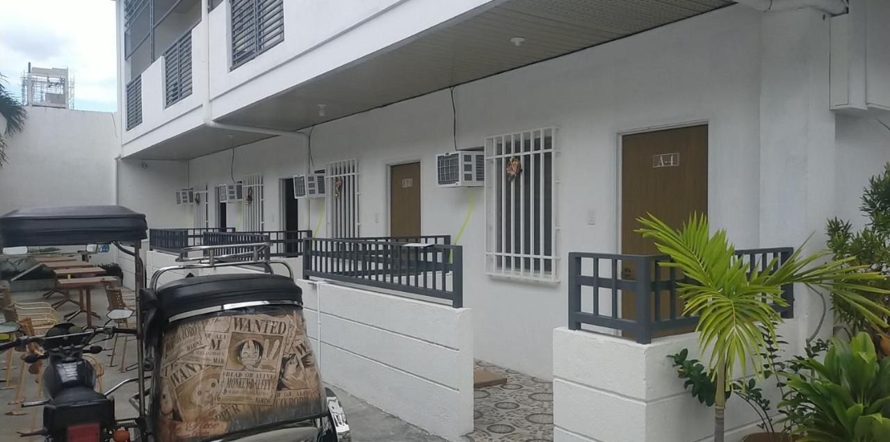 __Aplaridel Inn Suites__ Ángeles Exterior foto