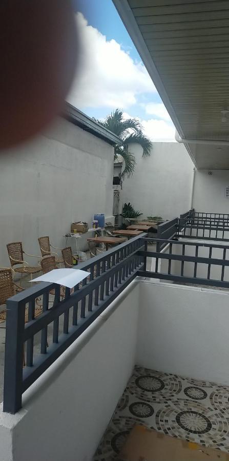 __Aplaridel Inn Suites__ Ángeles Exterior foto