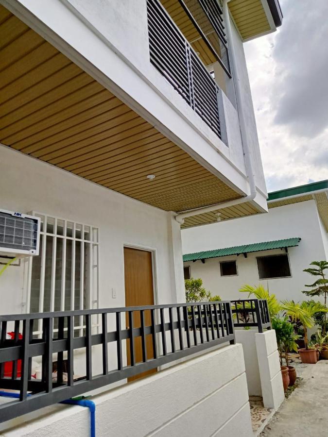 __Aplaridel Inn Suites__ Ángeles Exterior foto