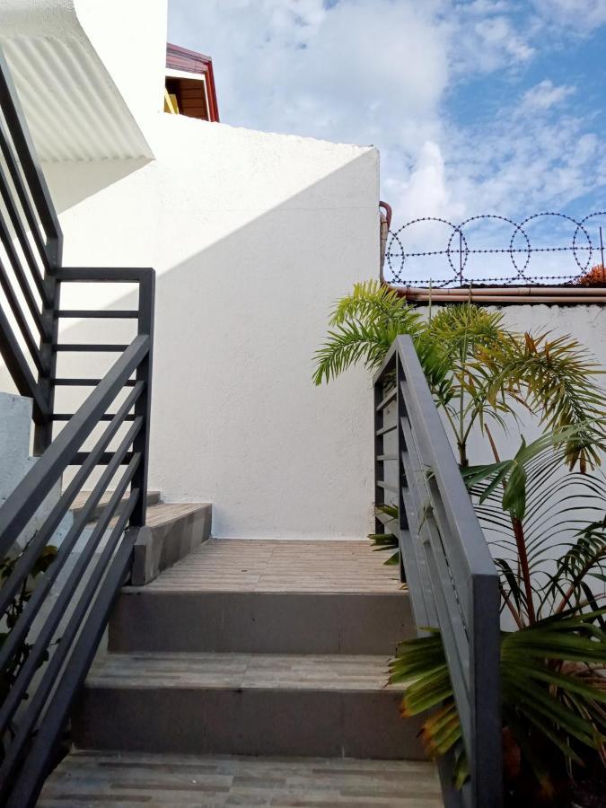 __Aplaridel Inn Suites__ Ángeles Exterior foto