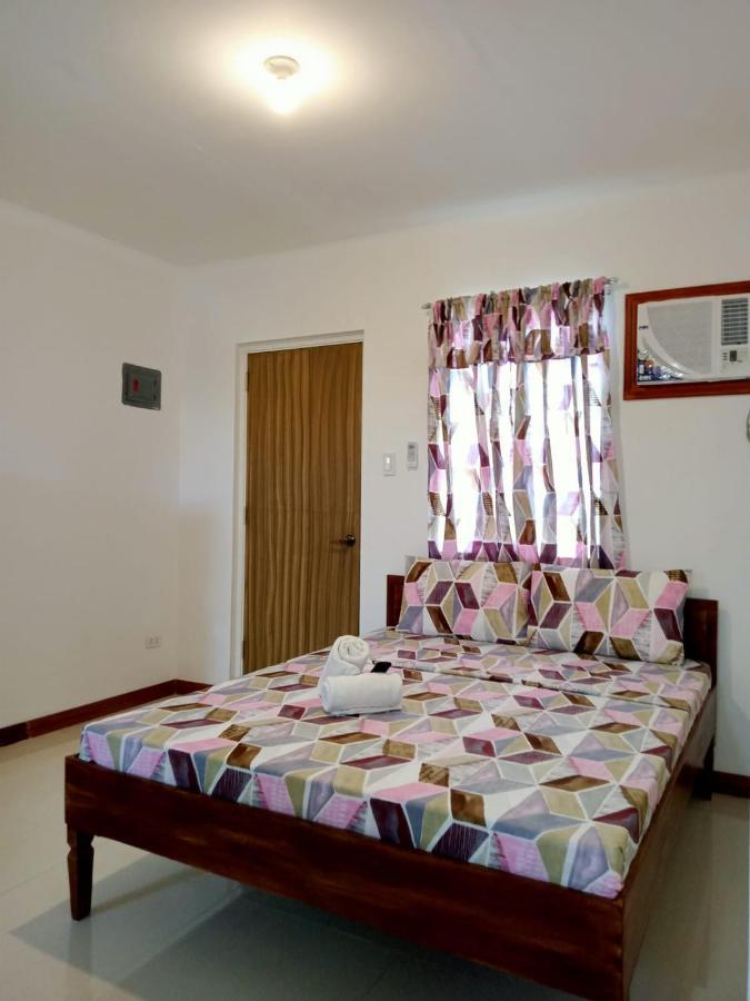 __Aplaridel Inn Suites__ Ángeles Exterior foto