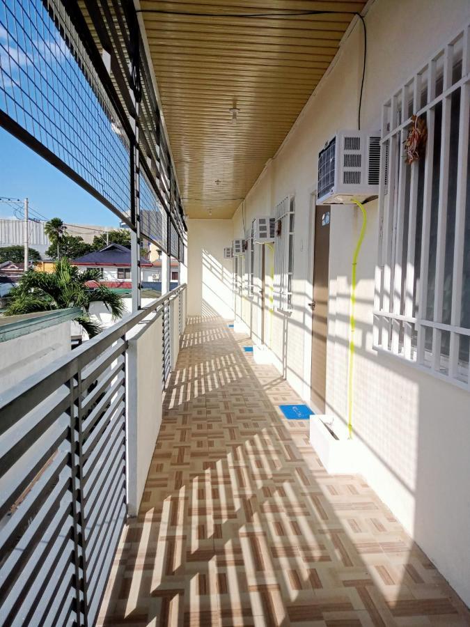 __Aplaridel Inn Suites__ Ángeles Exterior foto