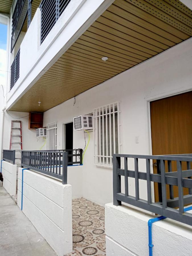 __Aplaridel Inn Suites__ Ángeles Exterior foto