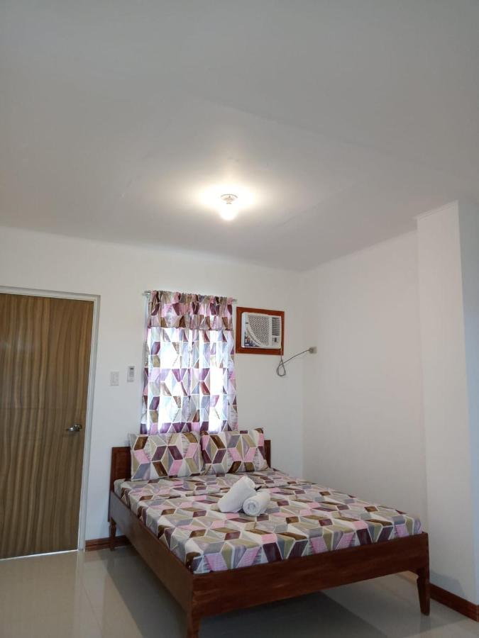 __Aplaridel Inn Suites__ Ángeles Exterior foto