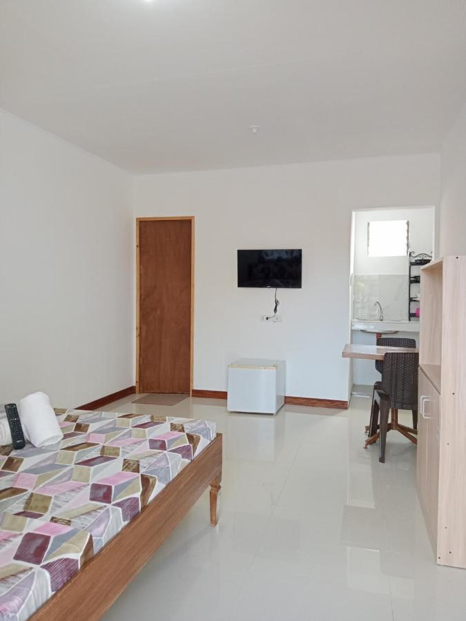 __Aplaridel Inn Suites__ Ángeles Exterior foto